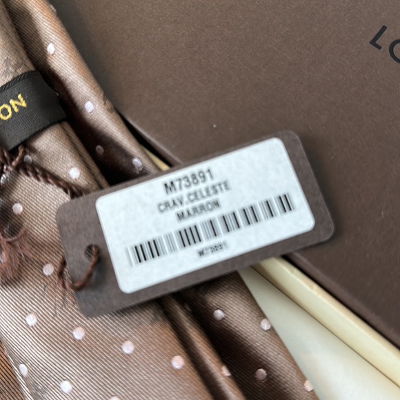 Brand New! WOVEN Louis Vuitton silk tie in original box and wrapping! New item! - Picture 7 of 13